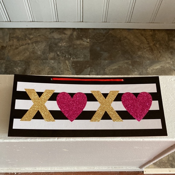 NWT Gorgeous Glittered XπXπ White & Black Striped Wooden Decoration Sign - Picture 13 of 13